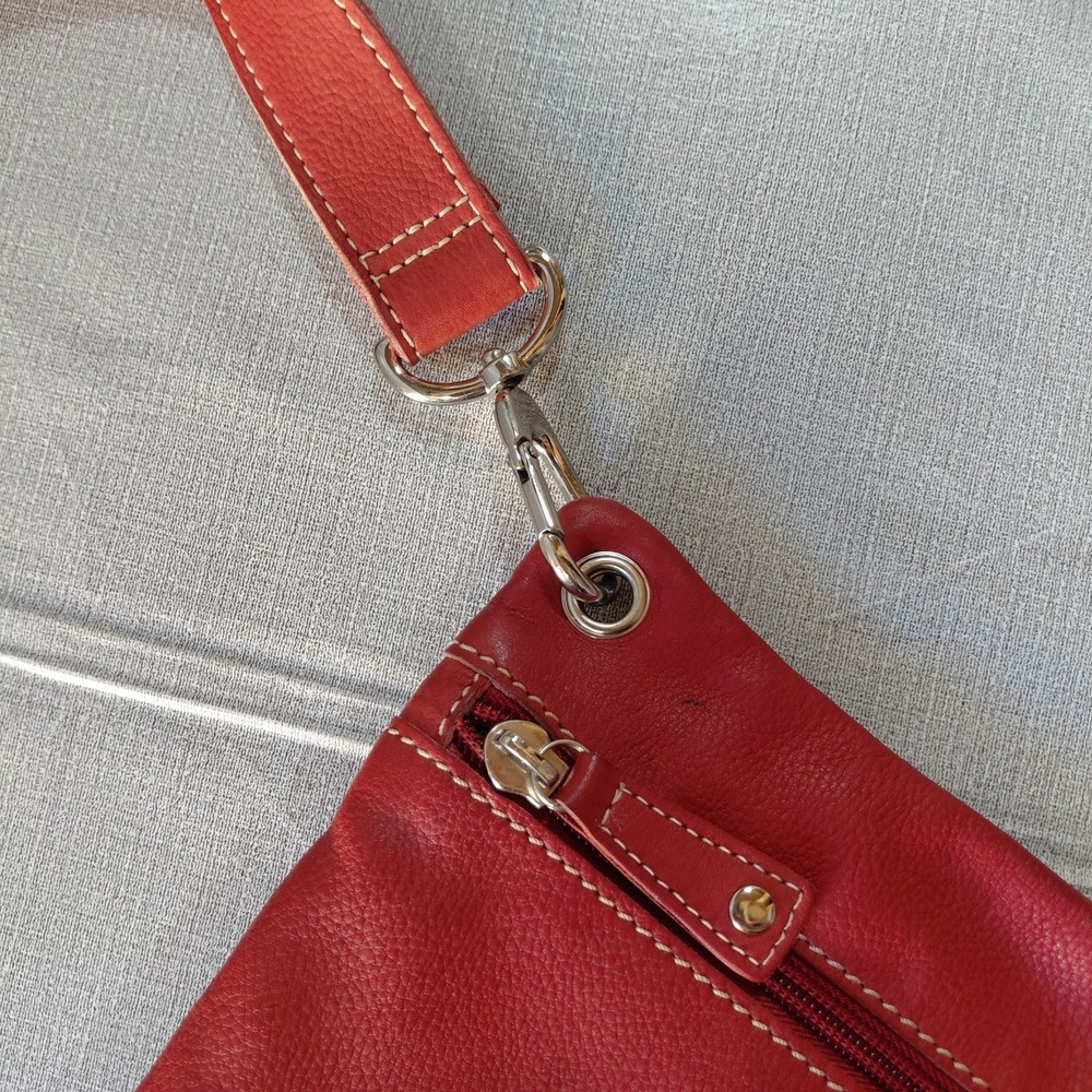 Vtg Y2k Fossil Sutter Genuine Leather Crossbody Bag Red Adjustable Strap Top Zip - Picture 12 of 16